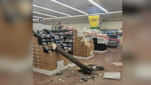 foguete-disparado-por-terroristas-do-hamas-cai-em-supermercado-em-israel