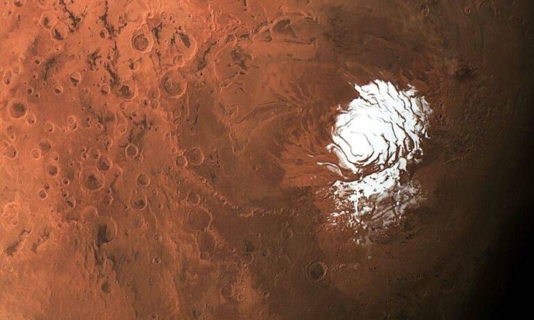 cientistas-britanicos-descobrem-que-a-agua-em-marte-era-abundante-ate-“recentemente”-no-planeta-vermelho