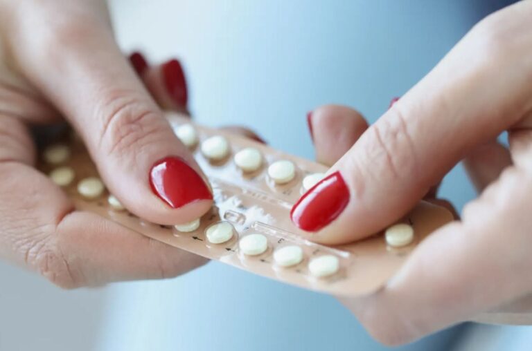 dia-mundial-da-saude:-o-que-a-ciencia-diz-sobre-o-risco-de-acidente-vascular-cerebral-e-o-uso-de-contraceptivos