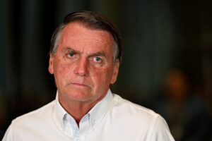 bolsonaro-e-internado-em-manaus-para-tratar-infeccao-de-pele