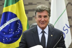 stf-rejeita-recurso-e-mantem-pena-de-prisao-contra-collor